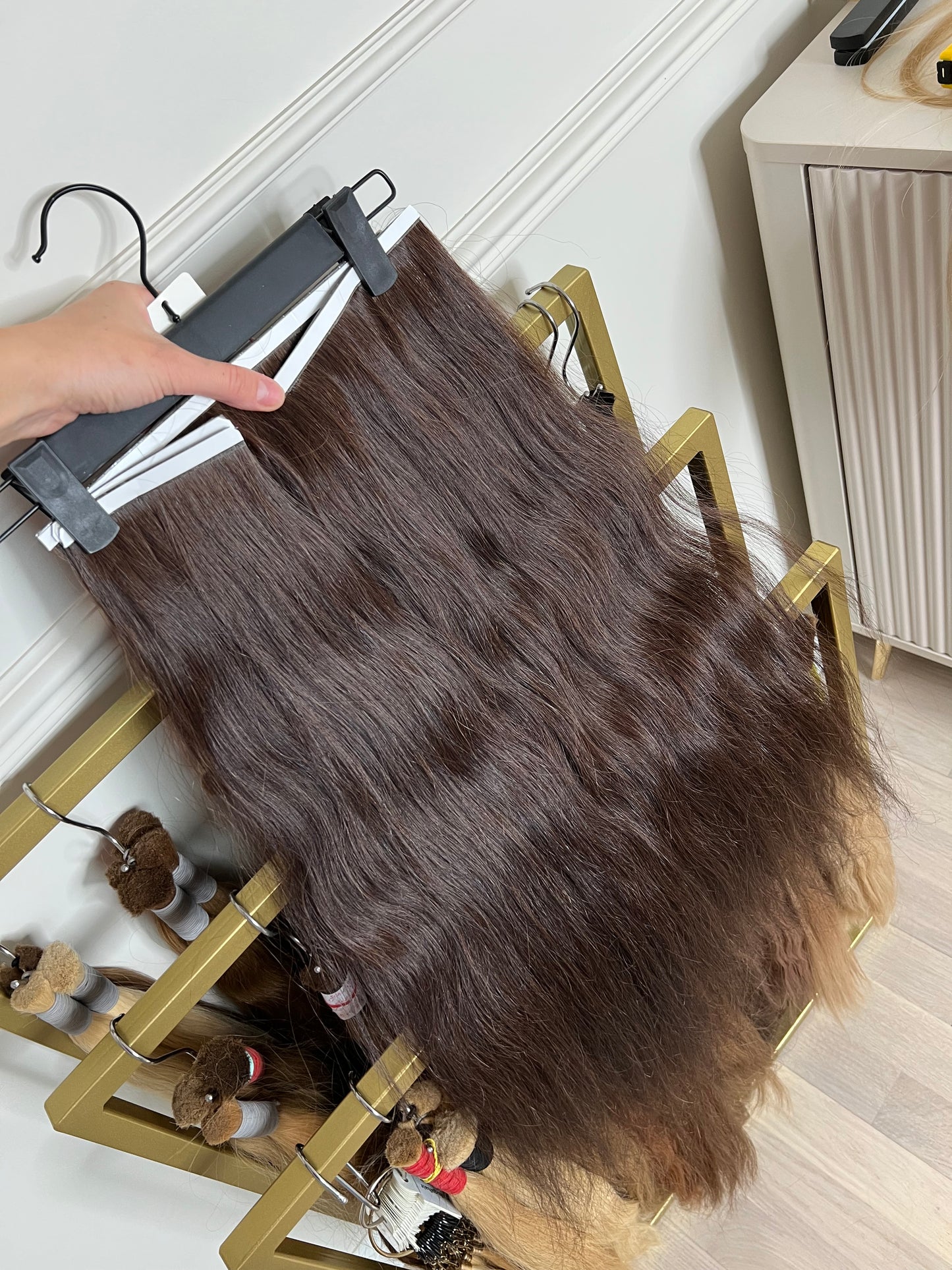 Włosy doczepiane Słowiańskie ciemny brąz 61 cm 195 g