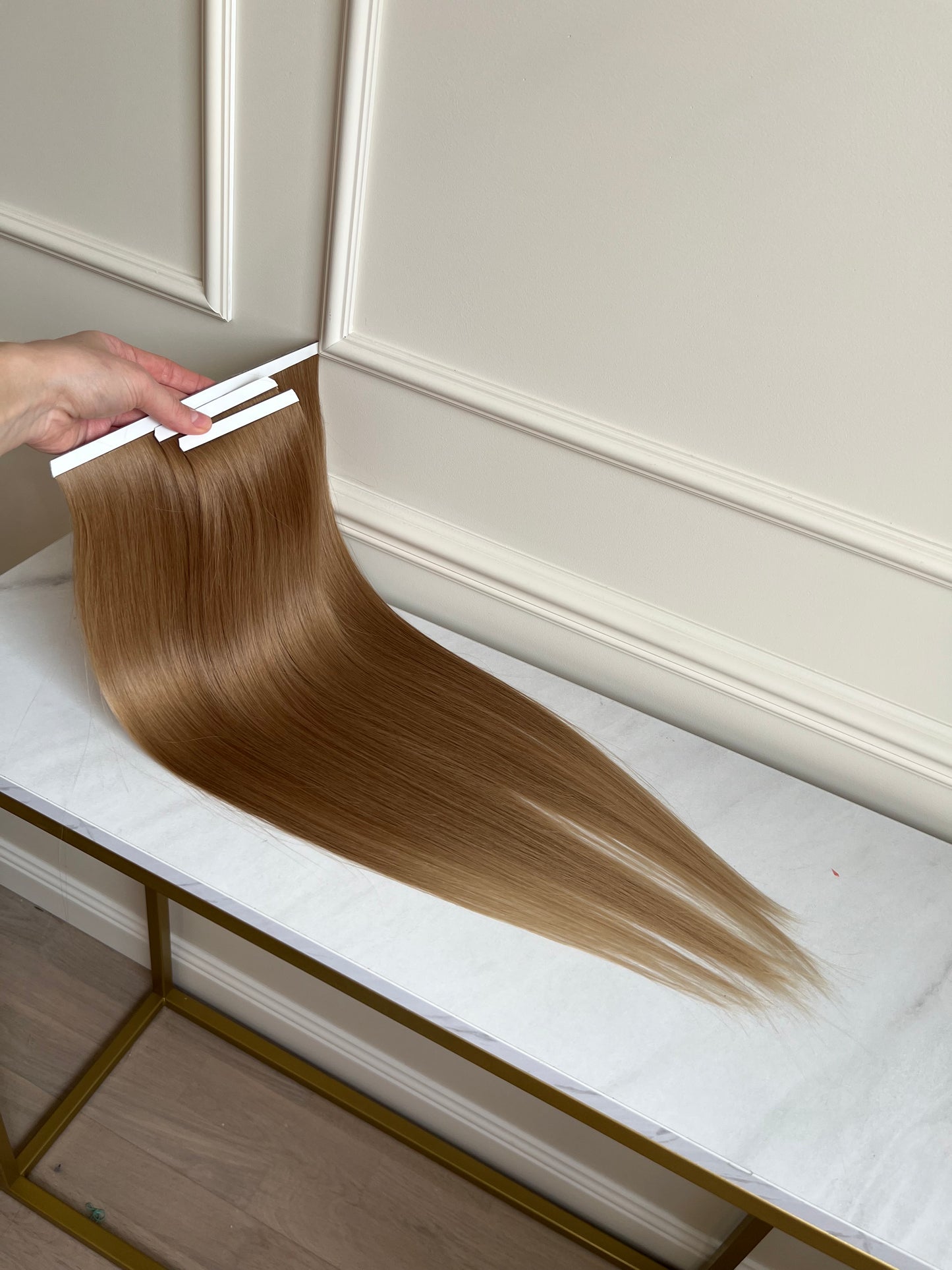 Doczepiane naturalne włosy na taśmie zestaw do domowego założenie 60 cm 80 g Ciemny Blond końcówki jaśniejsze