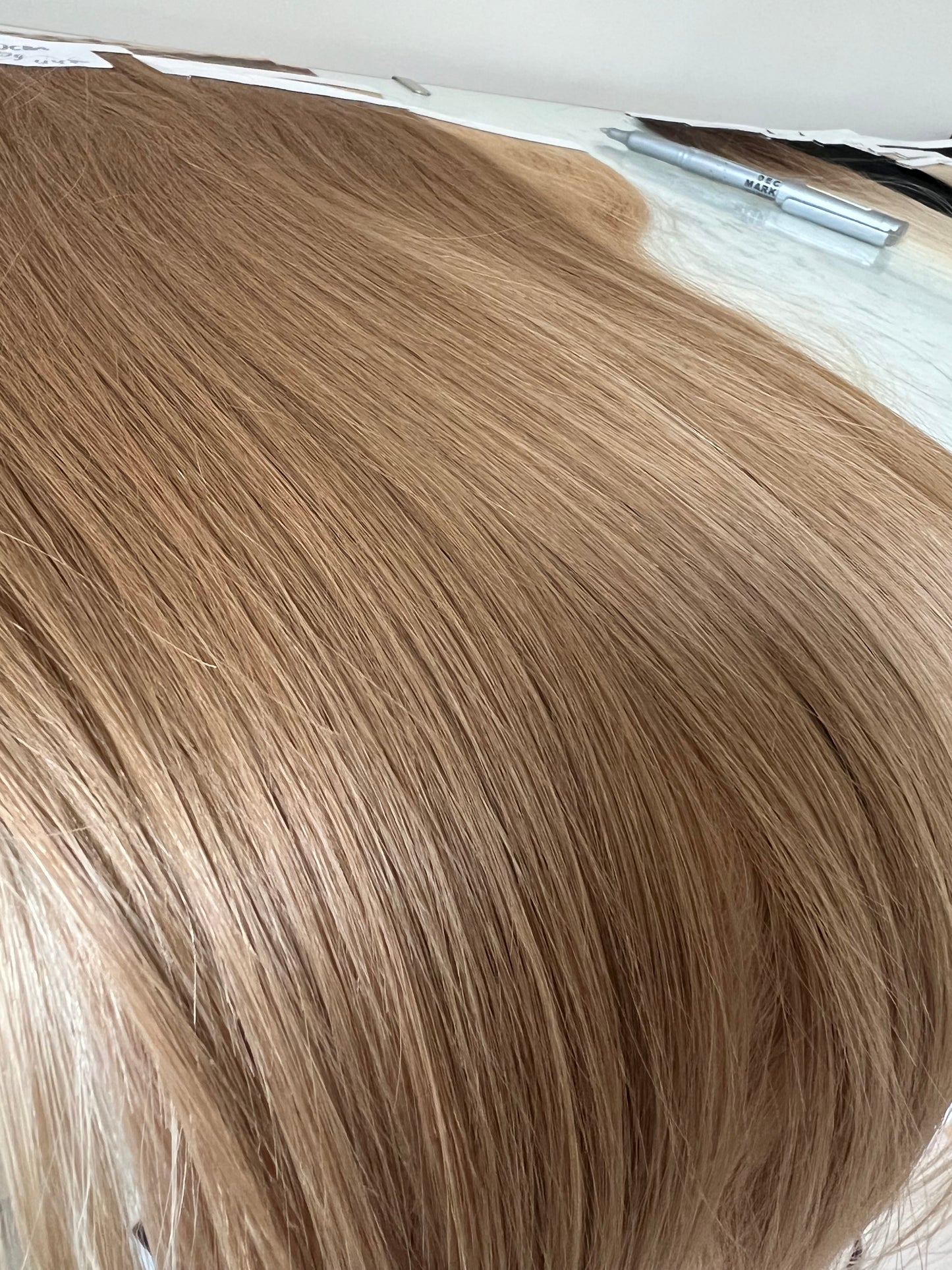 Doczepiane naturalne włosy na taśmie zestaw do domowego założenie 60 cm 80 g Ciemny Blond końcówki jaśniejsze