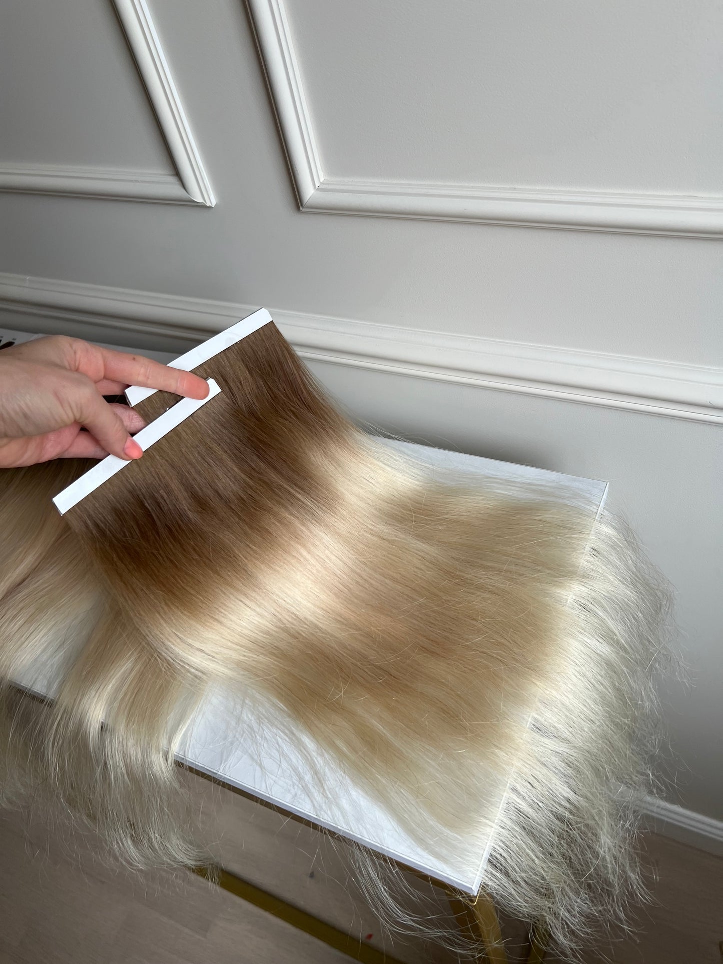 Włosy Naturalne lekko falowane Blond ombre 46 cm 105 g