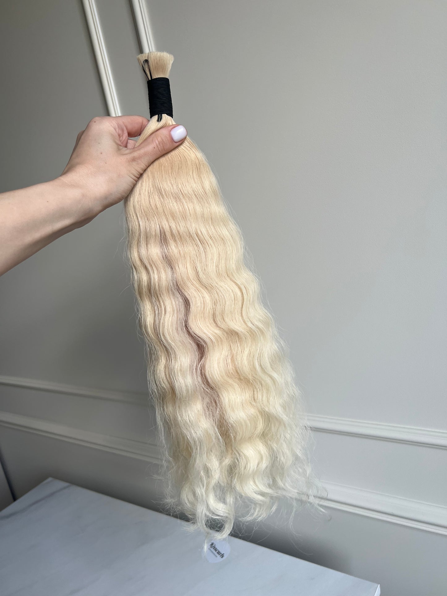 Włosy słowiańskie w kitce 110g 47cm Jasny Blond falowane