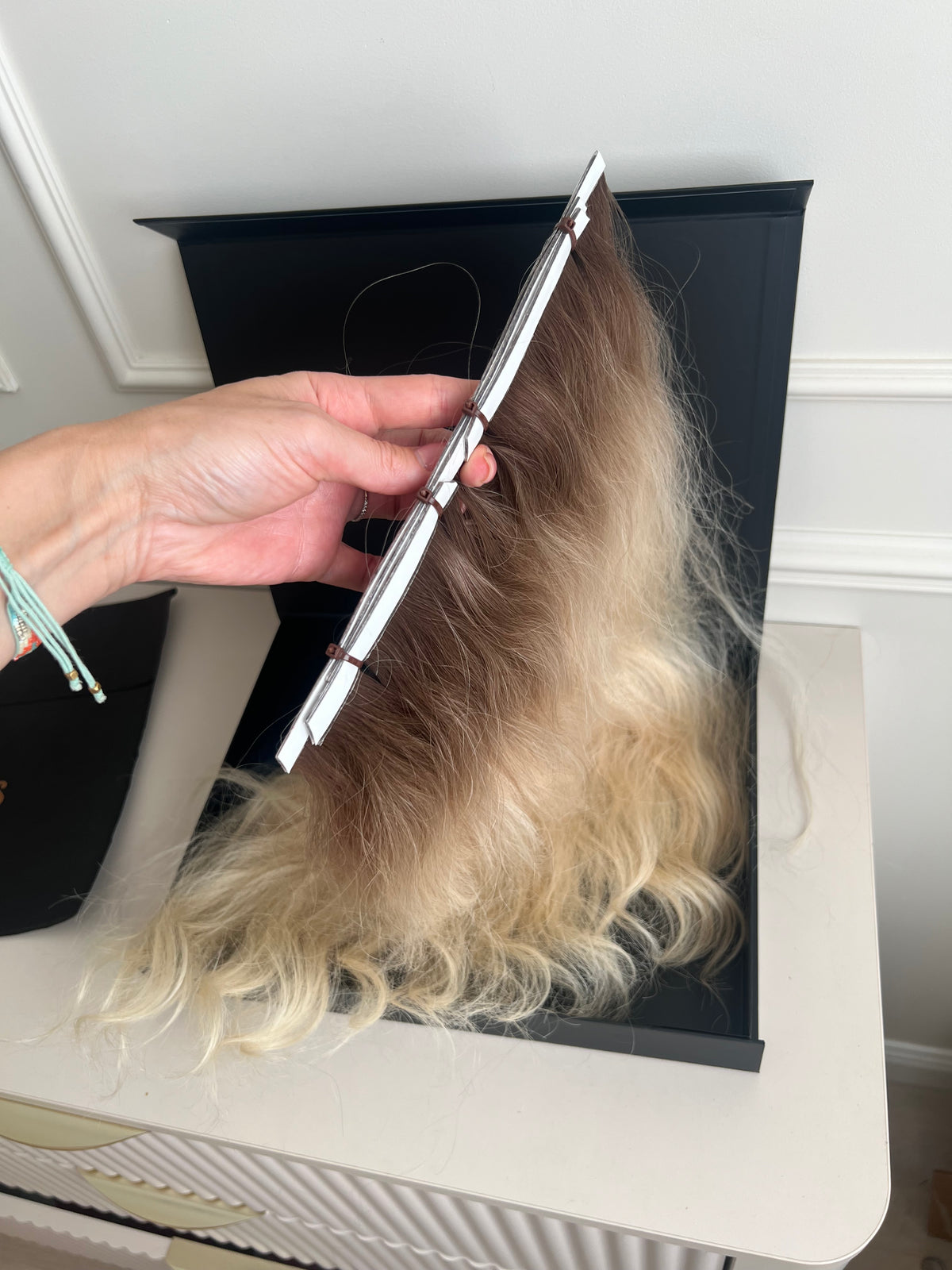 Włosy doczepiane rozjaśnione z dziewiczych 143 g 59 cm