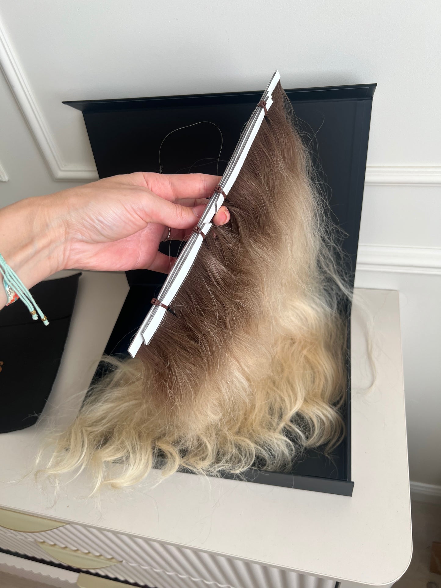Włosy doczepiane rozjaśnione z dziewiczych 143 g 59 cm