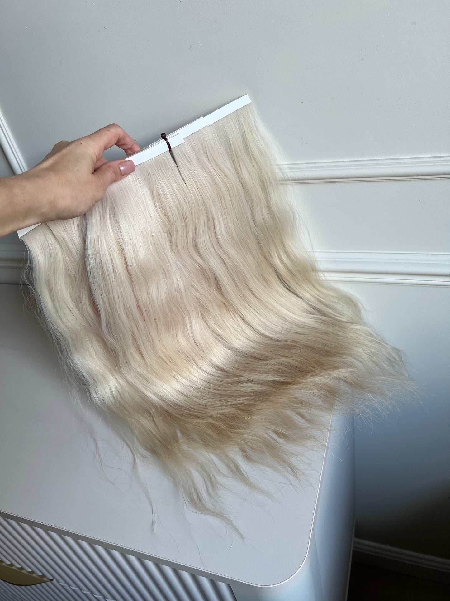 Doczepiane włosy naturalne lekko falowane 117 g 48 cm Bio taśmy